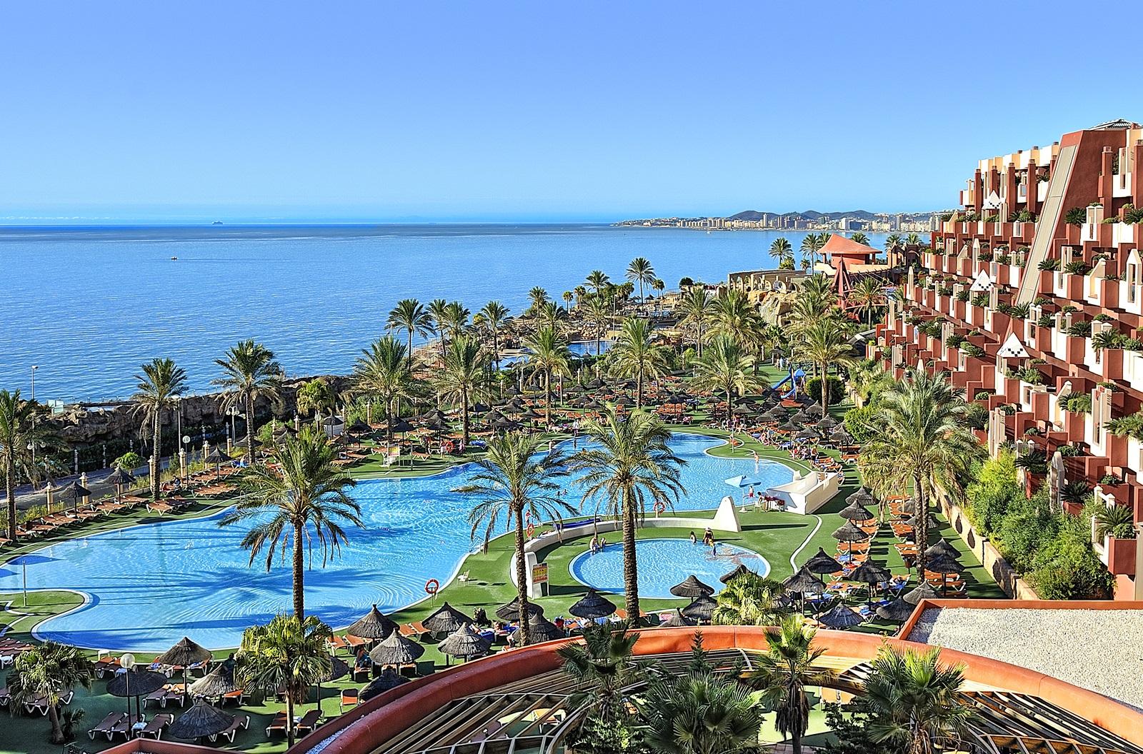 Holiday World Resort Бенальмадена Экстерьер фото